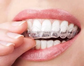 Moldeira Termomoldável 1 Par P/ Clareamento Dental Clareador + Brinde